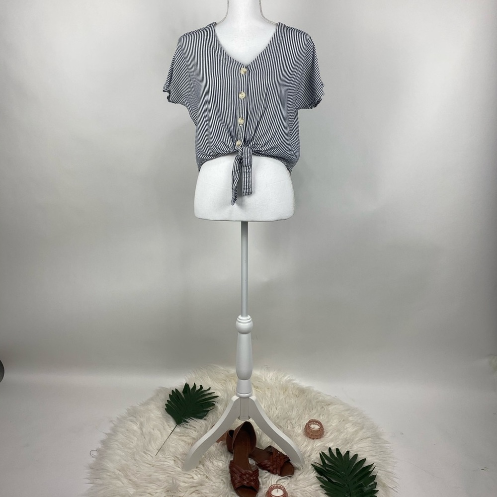 🌿Universal Thread Goods Co Stripped Crop